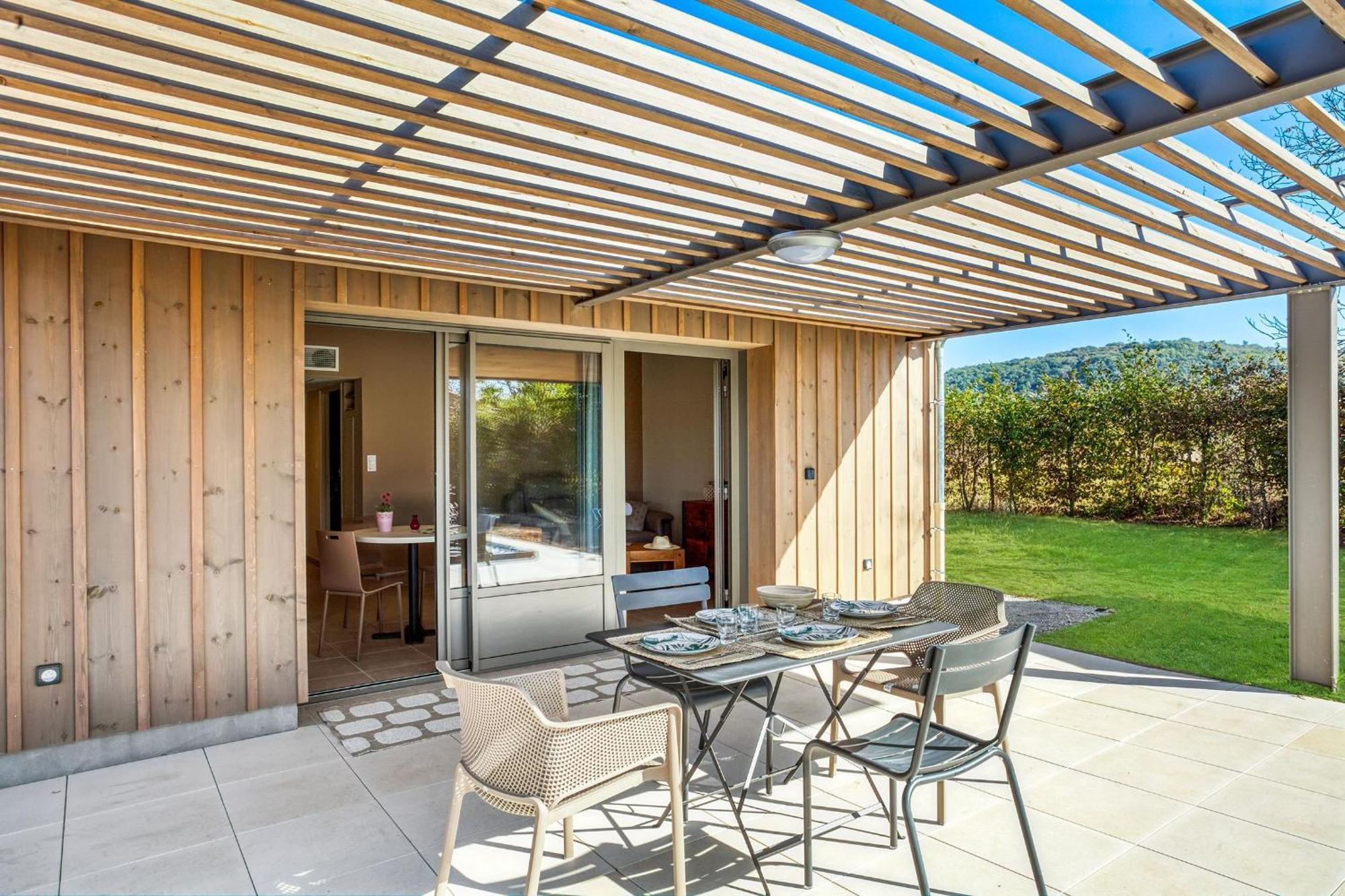 La Plaine Aux Etoiles - Maison Individuelle Avec Piscine Balneo Privative Et Jardin Domme Exterior foto